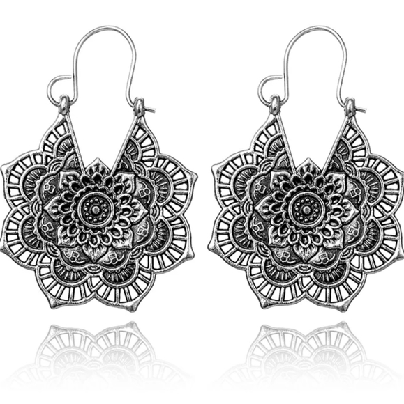 Jewelry - Vintage Mandala Flower Earrings
